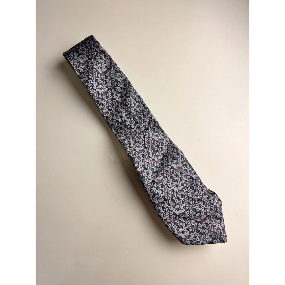 Christian Dior Tie Soft Italy Classic Mens Tie 100% Silk Purple‎ Blue FLAW